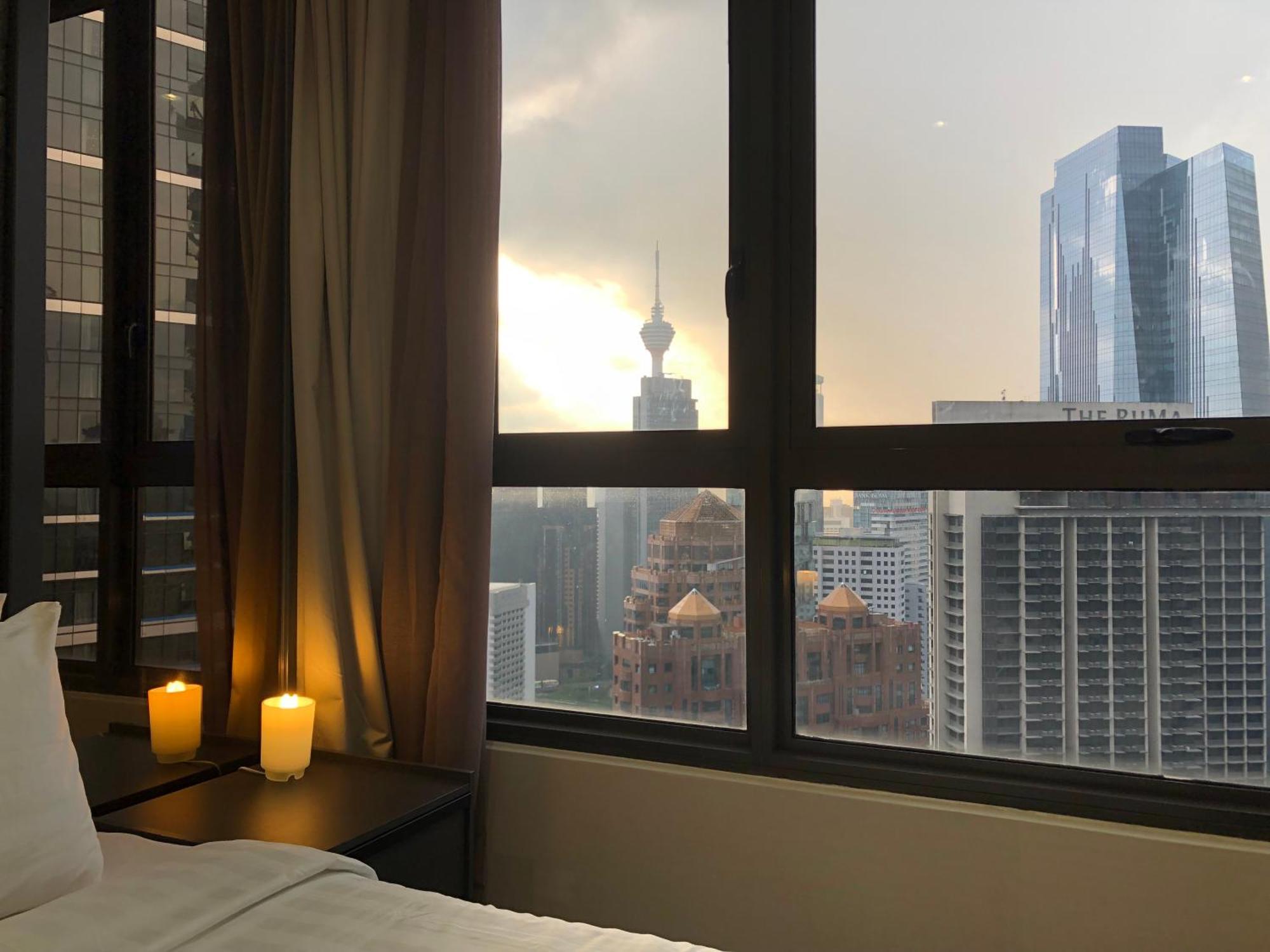 8 Kia Peng Suites Klcc By Luna Куала Лумпур Екстериор снимка