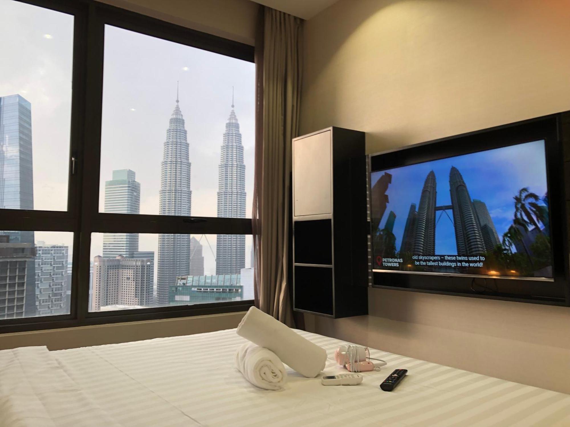 8 Kia Peng Suites Klcc By Luna Куала Лумпур Екстериор снимка