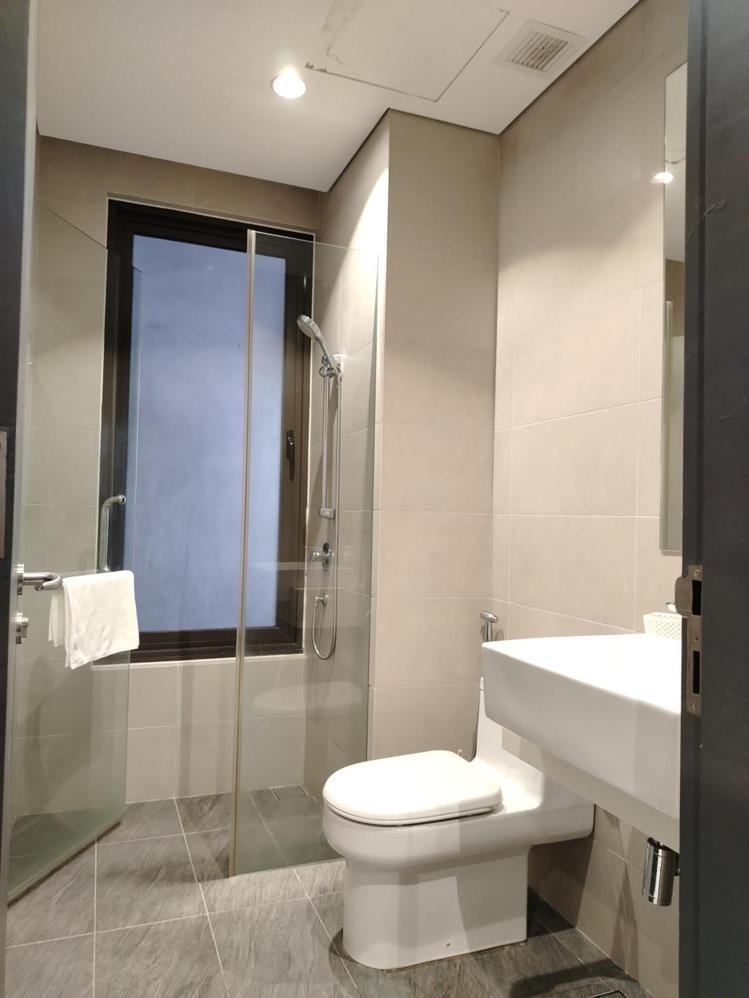 8 Kia Peng Suites Klcc By Luna Куала Лумпур Екстериор снимка