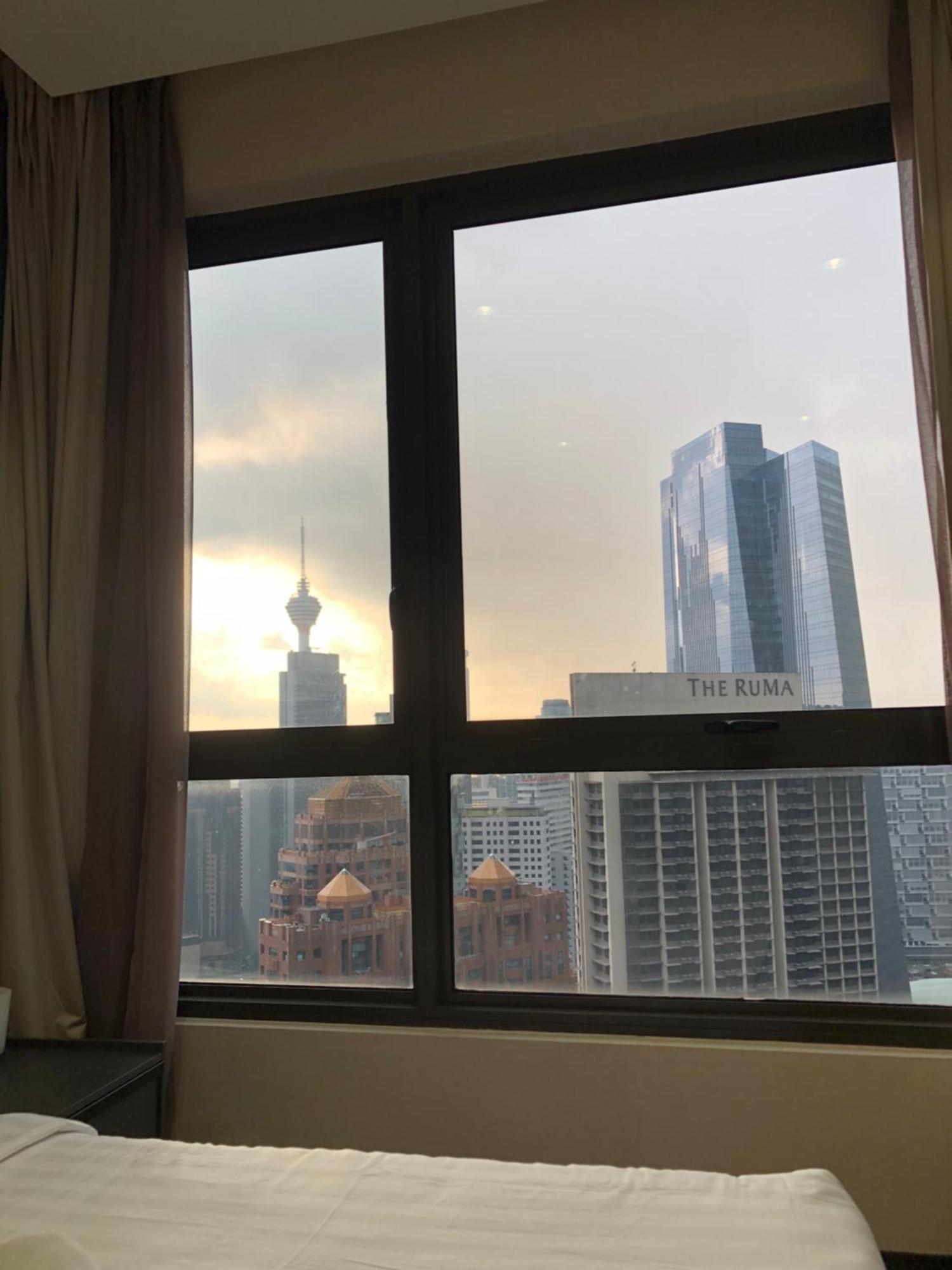 8 Kia Peng Suites Klcc By Luna Куала Лумпур Екстериор снимка