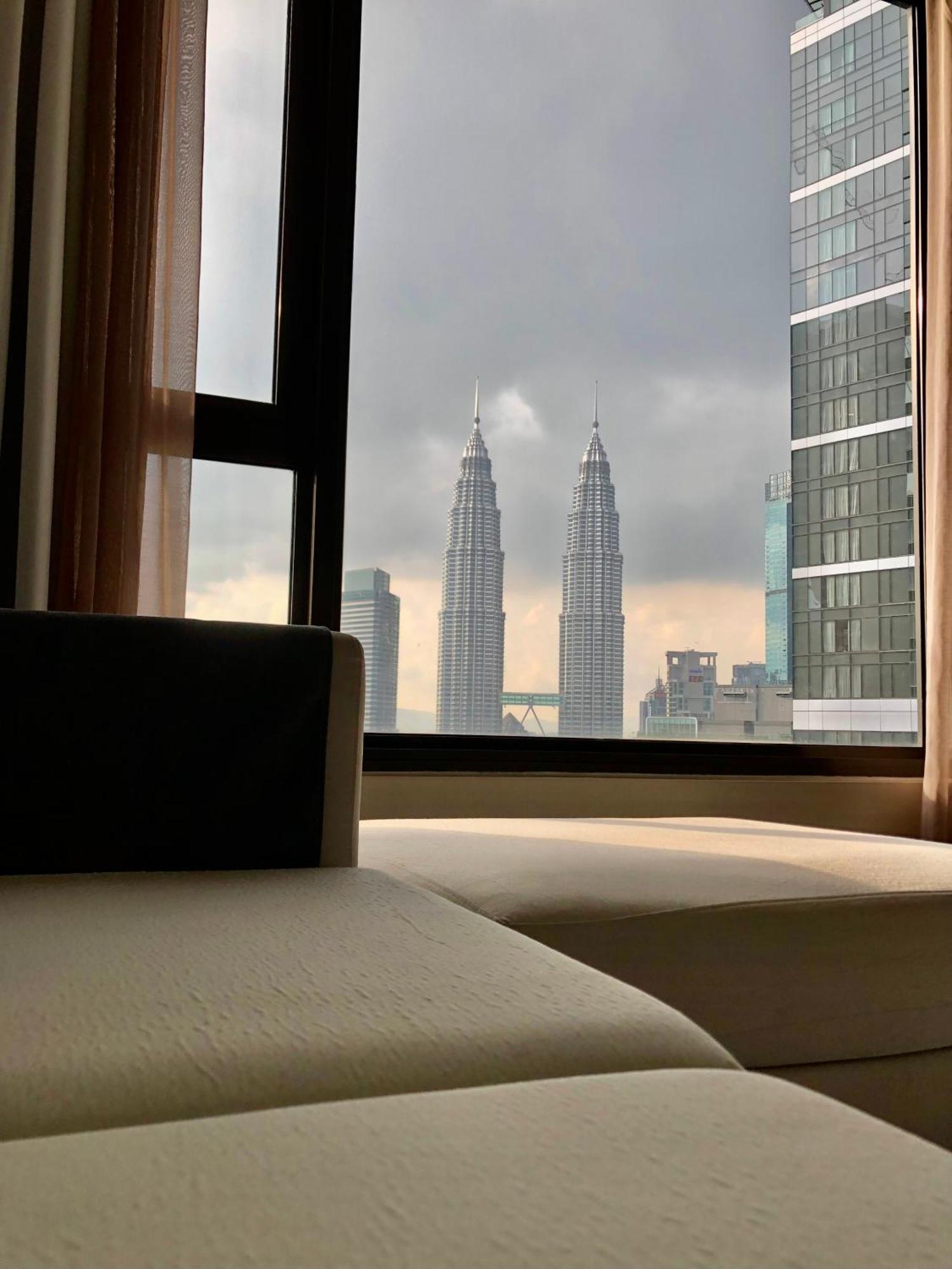 8 Kia Peng Suites Klcc By Luna Куала Лумпур Екстериор снимка