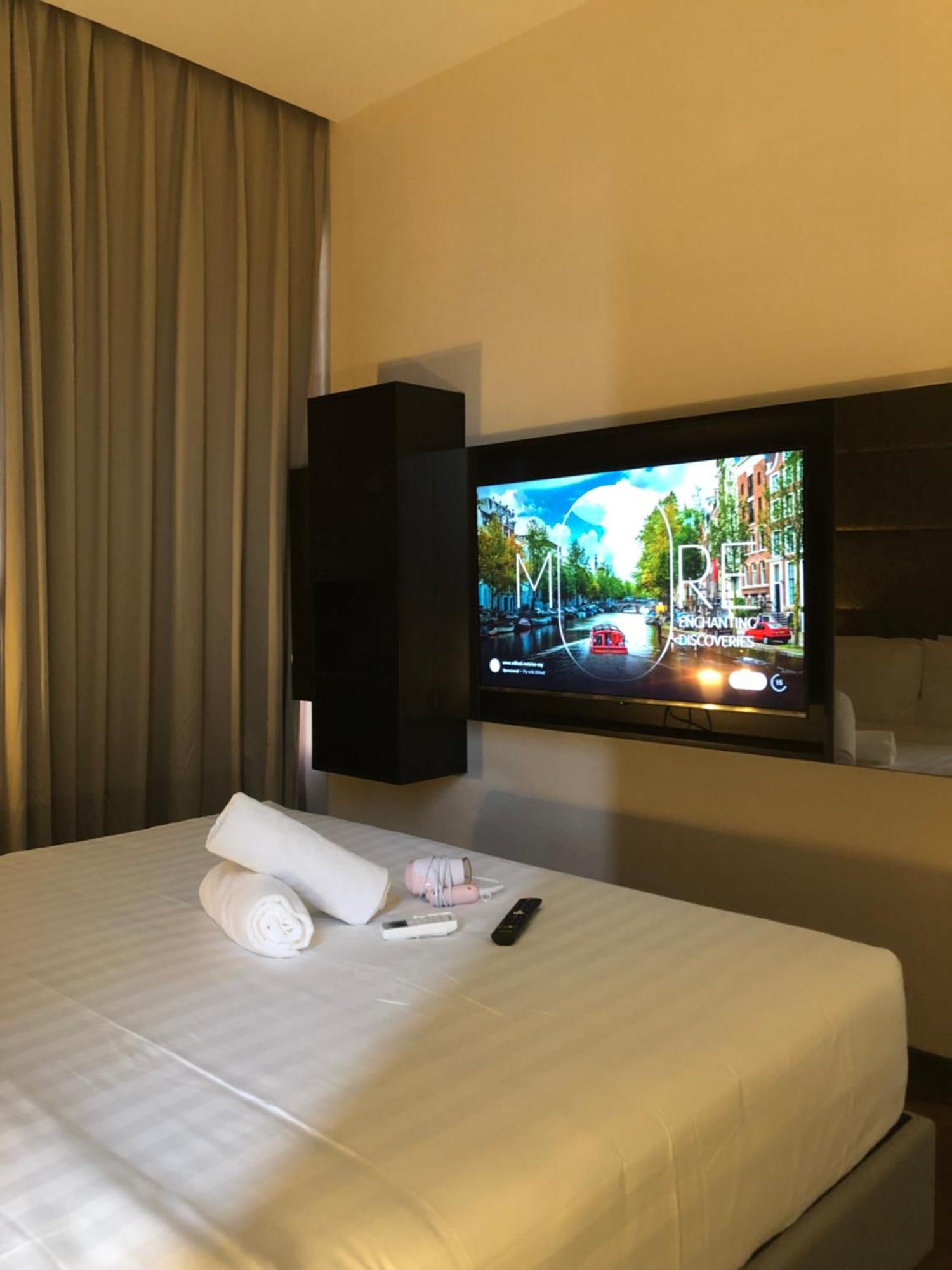 8 Kia Peng Suites Klcc By Luna Куала Лумпур Екстериор снимка