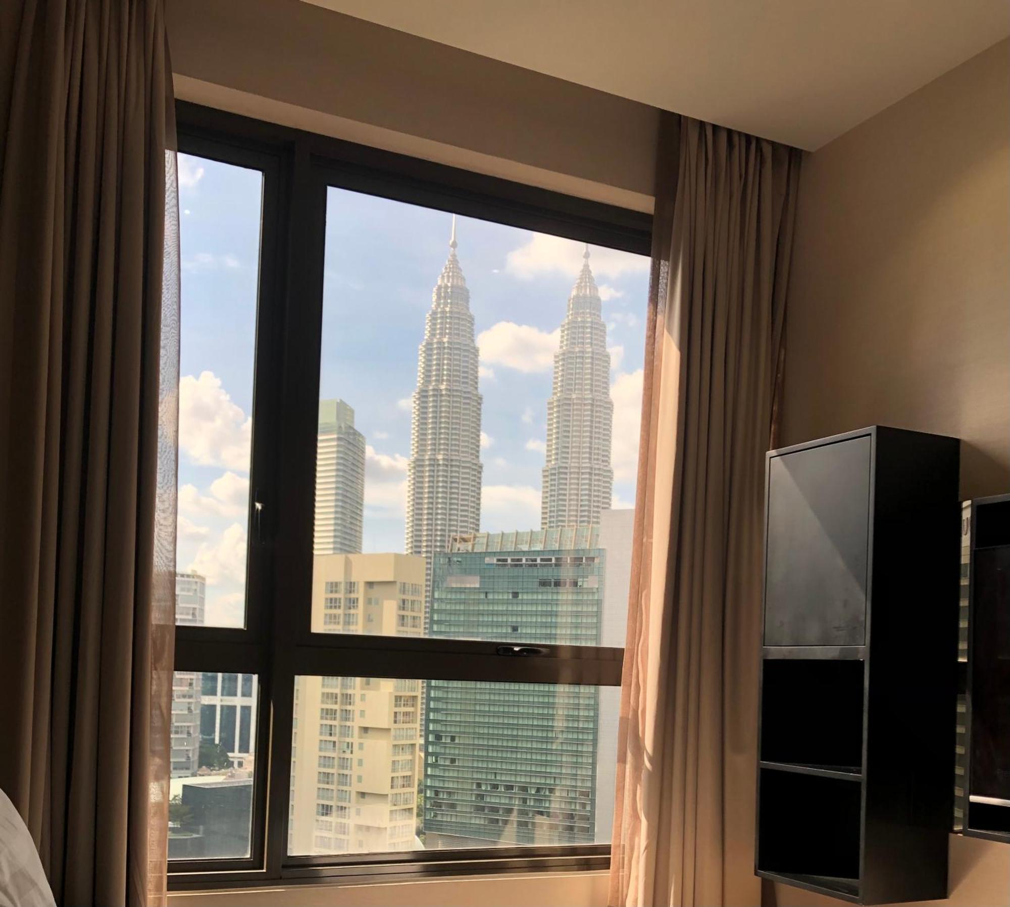 8 Kia Peng Suites Klcc By Luna Куала Лумпур Екстериор снимка