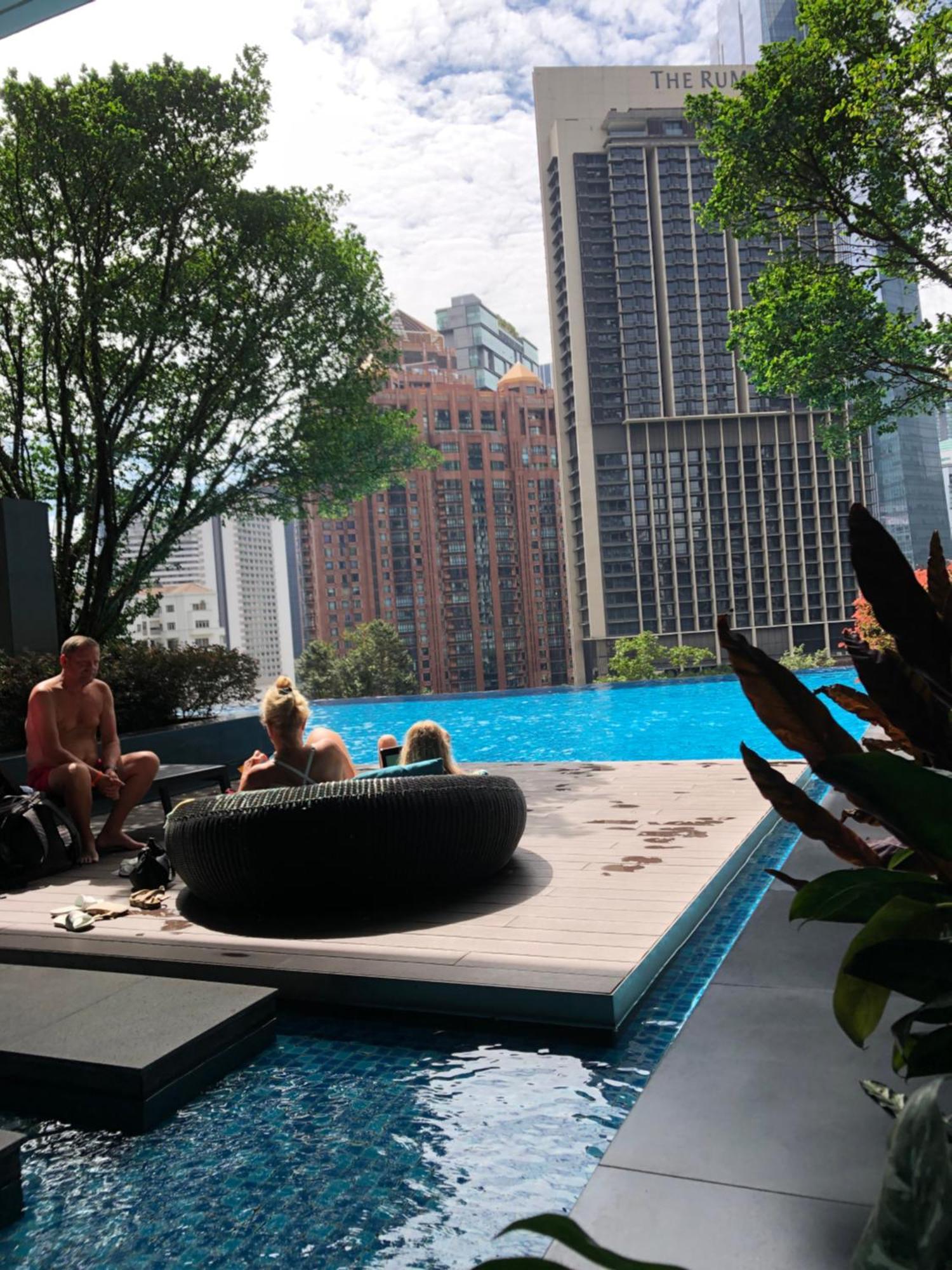 8 Kia Peng Suites Klcc By Luna Куала Лумпур Екстериор снимка