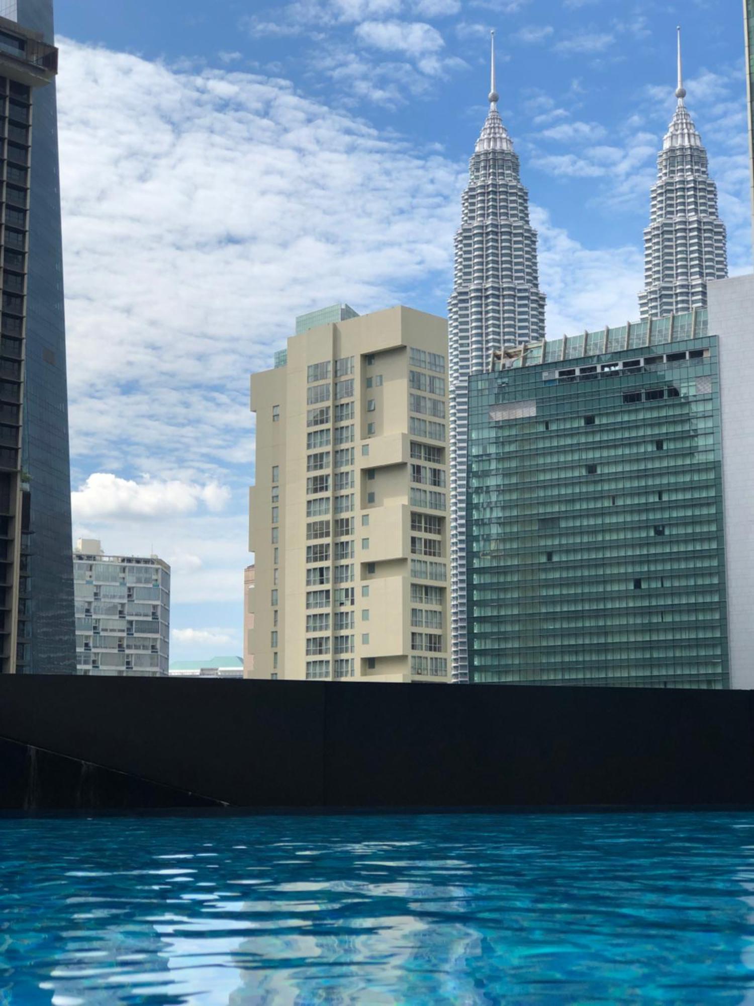 8 Kia Peng Suites Klcc By Luna Куала Лумпур Екстериор снимка